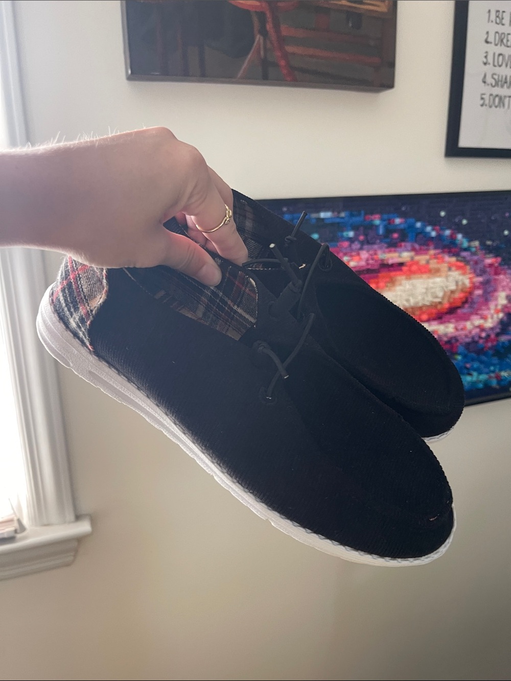 Women’s Black Casual Lace-Up Shoes with Plaid Lining